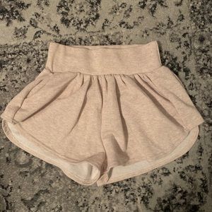 PrettyLittleThing Cream Sweatshorts (NWT)